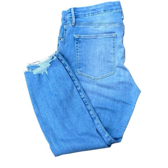 Good American GOOD PETITE SKINNY JEANS Crop Lightly Distressed Size 15 38x25 - Picture 1 of 6
